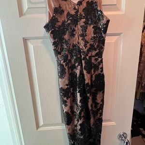 Dress the Population Sequin Midi Dress. Size Small